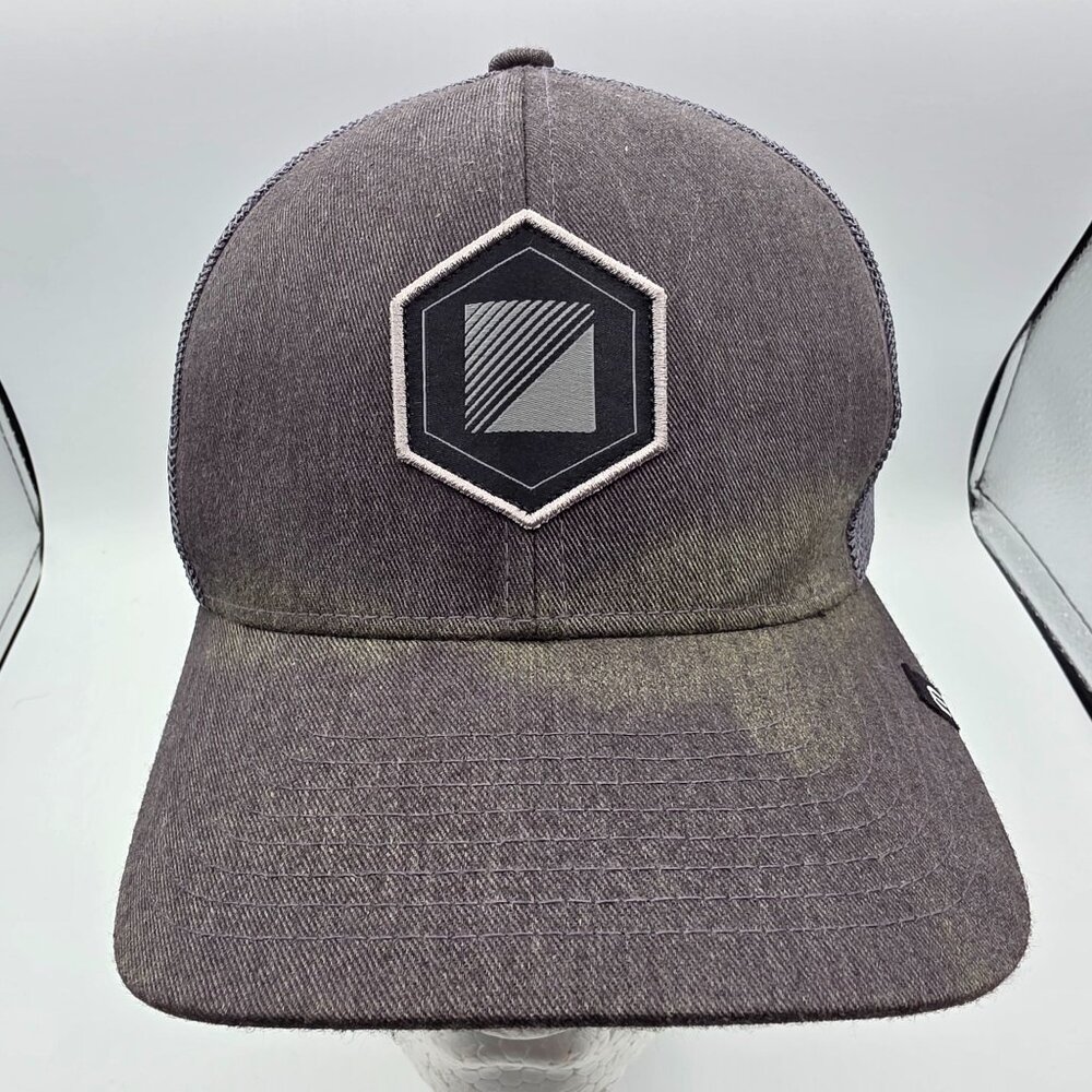 Travis Mathew Gray Snapback Trucker Hat Casual Adjustable Outdoors Work Wear